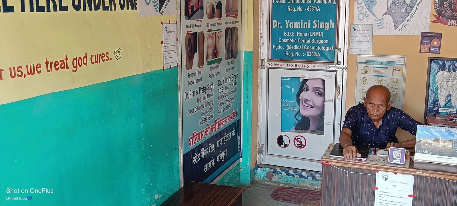Dentist Dr yamini Singh and dr pranav Pratap singh